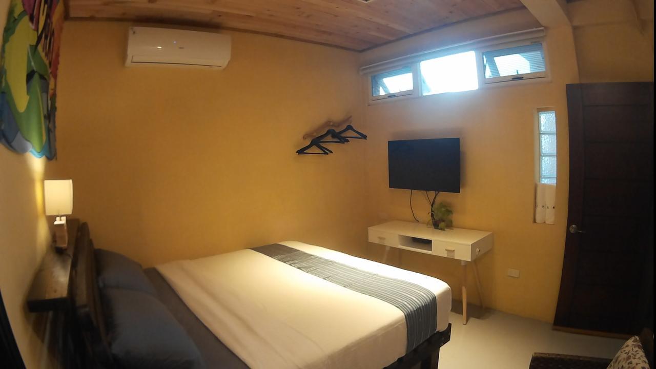 On Board Hostel Manzhou Luaran gambar