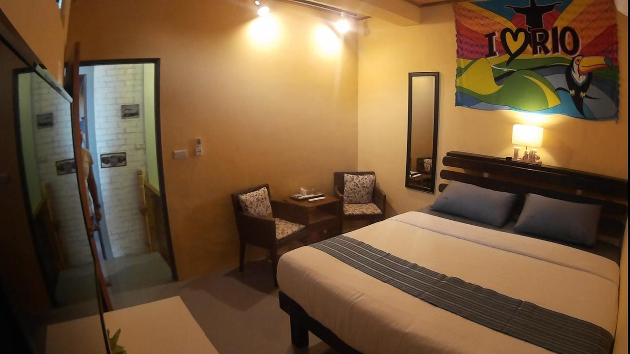On Board Hostel Manzhou Luaran gambar