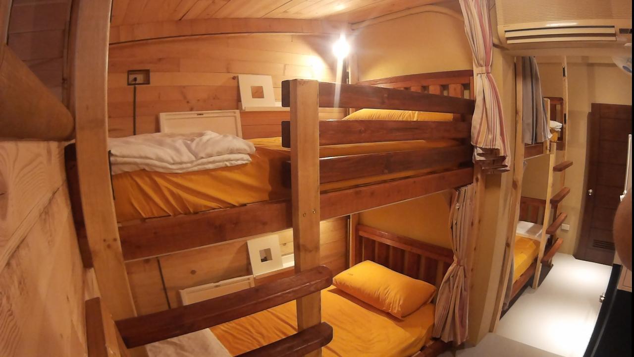 On Board Hostel Manzhou Luaran gambar