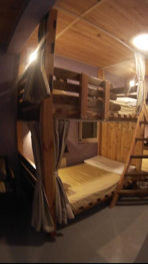 On Board Hostel Manzhou Luaran gambar